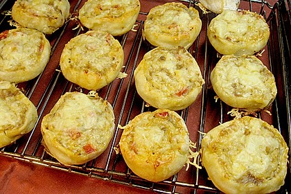 Pizzaschnecken mit  Hackfleischf&uuml;llung 8