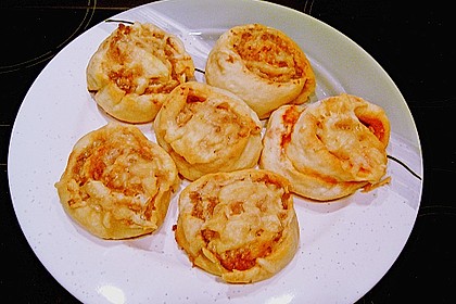 Pizzaschnecken mit  Hackfleischf&uuml;llung 13