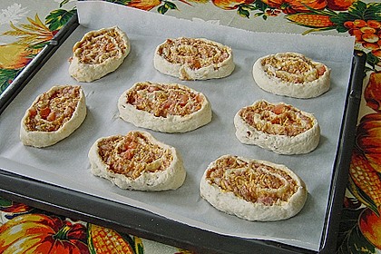 Pizzaschnecken mit  Hackfleischf&uuml;llung 21