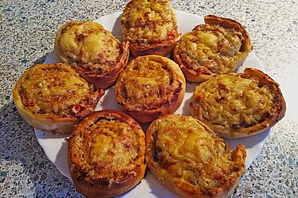 Pizzaschnecken mit  Hackfleischf&uuml;llung 23