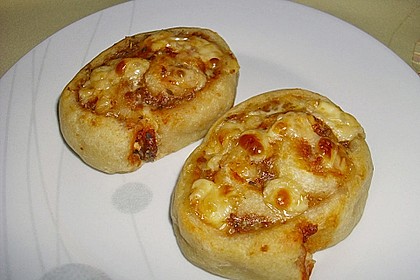 Pizzaschnecken mit  Hackfleischf&uuml;llung 25