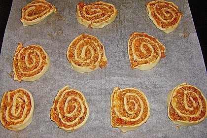 Pizzaschnecken mit  Hackfleischf&uuml;llung 36