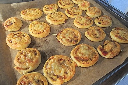 Pizzaschnecken mit  Hackfleischf&uuml;llung 39