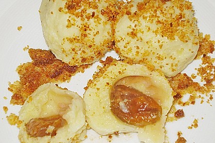 Zwetschgenkn&ouml;del aus Kartoffeln 1