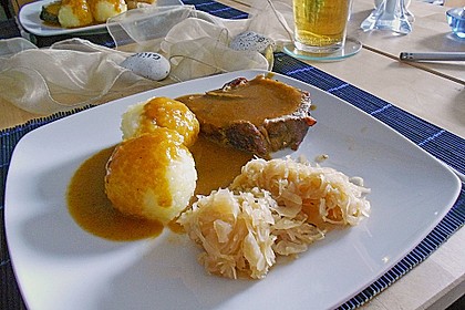 Fr&auml;nkischer Schweinebraten mit dunkler Brotso&szlig;e 3