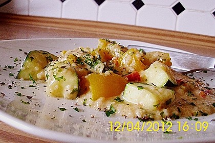 Couscous - Gem&uuml;se - Pfanne mit leichter K&auml;sesauce 22
