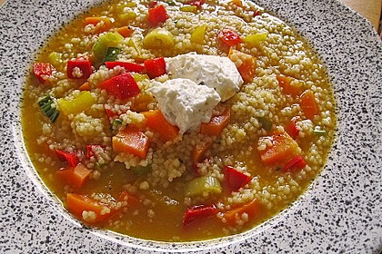 Couscous - Gem&uuml;se - Pfanne mit leichter K&auml;sesauce 24