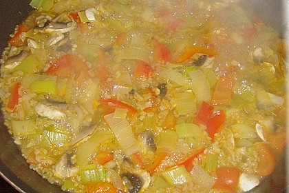 Couscous - Gem&uuml;se - Pfanne mit leichter K&auml;sesauce 3
