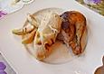 Knuspriges Brath&auml;hnchen mit Apfel - Knoblauch - F&uuml;llung