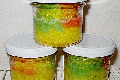 Bunte Papageienmuffins aus dem Glas 3