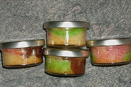 Bunte Papageienmuffins aus dem Glas 1