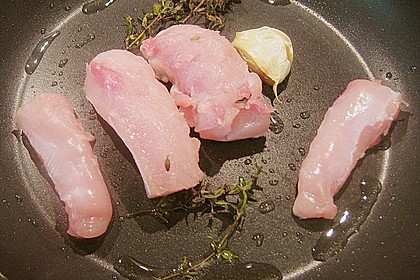 R&uuml;cken und Leber vom Stallhasen auf wei&szlig;em Bohnenp&uuml;ree, an gezupftem Rosenkohl und Schmortomaten 5