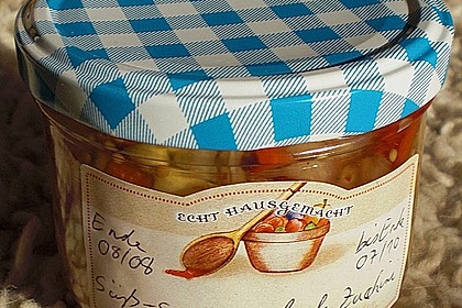 S&uuml;&szlig; - sauer - scharf eingekochte Zucchini