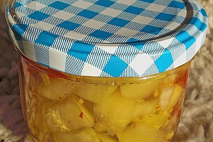 S&uuml;&szlig; - sauer - scharf eingekochte Zucchini 1