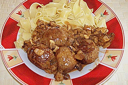 Illes Pilzfleischb&auml;llchen mit Makkaroni