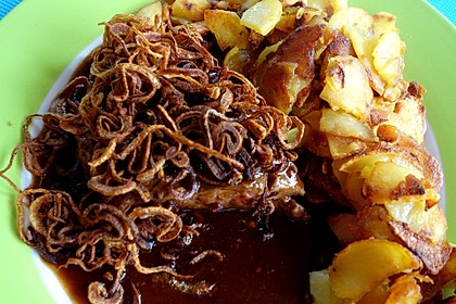 Leckerer Zwiebelrostbraten mit röschen Zwiebeln 3