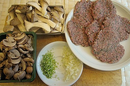 Hackfleisch - Pilz - Whopper an Kartoffel - Sellerie - P&uuml;ree 1