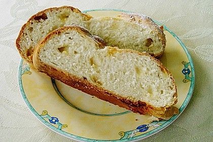 Weißer Schokoladen - Hefezopf 8
