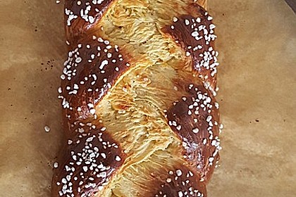 Weißer Schokoladen - Hefezopf 19