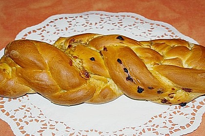 Weißer Schokoladen - Hefezopf 13