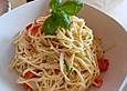 Spaghetti Salat mit Mozzarella und Tomaten