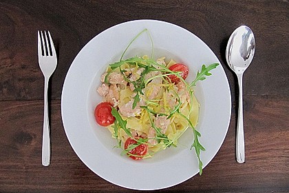 Pasta mit Lachs - Zitronen - Weißweinsauce 1