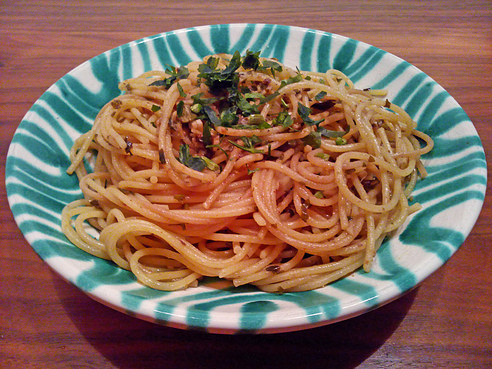 Spaghetti mit Sardellen und Kapern (Rezept mit Bild) | Chefkoch.de