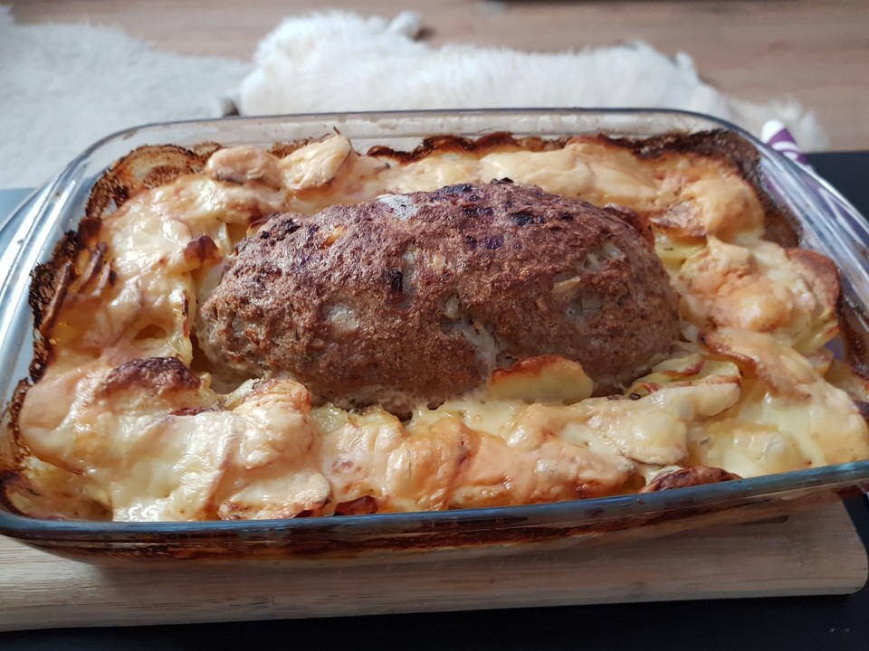 Hackbraten auf Kartoffelgratin (Rezept mit Bild) von hanni-501 ...