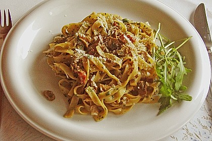 Tagliatelle 'Heu und Stroh'
