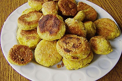 Kartoffel - Tofu B&auml;llchen in Sesam