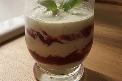 Albertos Basilikum und Rosmarin Creme mit Himbeersauce 9