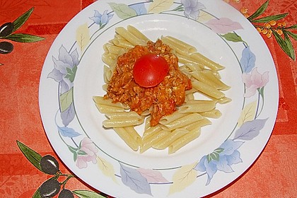 Nudeln in leichter, sämiger Thunfisch-Tomaten-Käse Sauce 62
