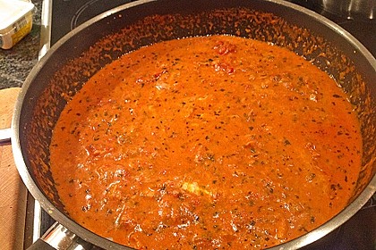 Nudeln in leichter, sämiger Thunfisch-Tomaten-Käse Sauce 101