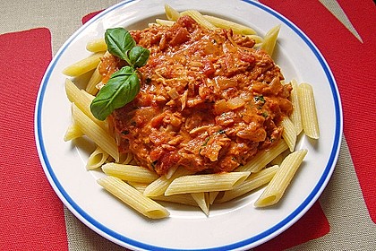 Nudeln in leichter, sämiger Thunfisch-Tomaten-Käse Sauce 2