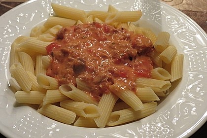 Nudeln in leichter, sämiger Thunfisch-Tomaten-Käse Sauce 29
