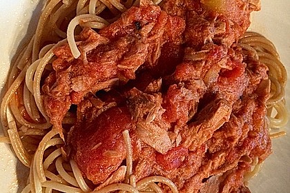 Nudeln in leichter, sämiger Thunfisch-Tomaten-Käse Sauce 78