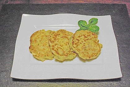 Wirsingpfannkuchen mit Speck