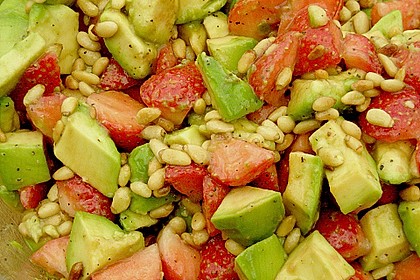 Avocado - Erdbeer - Salat mit Ingwer Dressing 15