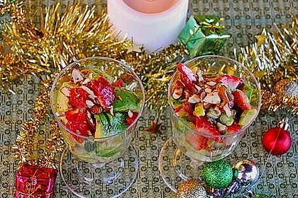 Avocado - Erdbeer - Salat mit Ingwer Dressing 10