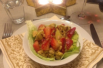 Avocado - Erdbeer - Salat mit Ingwer Dressing 16