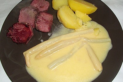 Spargel mit Sauce Hollandaise, gebratenem Schweinefilet und Kartoffelgratin 8