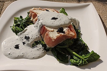 R&auml;ucherlachsmousse auf gebratenem Spinatsalat 5