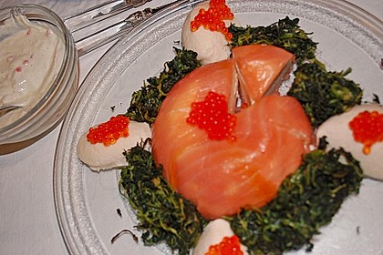 R&auml;ucherlachsmousse auf gebratenem Spinatsalat 6