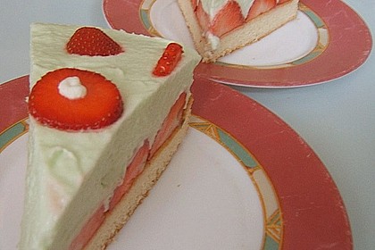 Waldmeister - Frischk&auml;se - Torte mit Erdbeeren 5