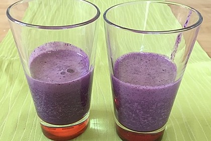 Banane - Blaubeer Smoothie 10