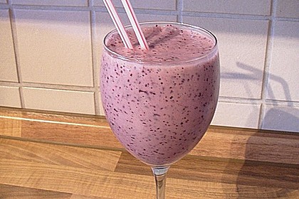 Banane - Blaubeer Smoothie 9