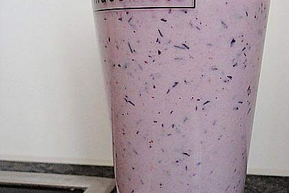 Banane - Blaubeer Smoothie 24