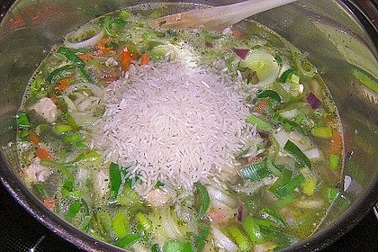 Leichtes Thai - Süppchen mit Hähnchenbrust und Kokos 7