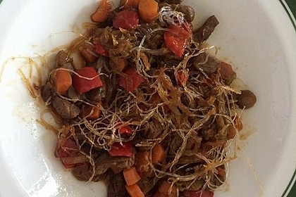 'Ameisen auf dem Baum' oder 'Knisterndes Gemüse - Rindfleisch mit Glasnudeln' 2