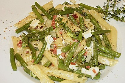Penne mit gr&uuml;nen Bohnen und Schafsk&auml;se